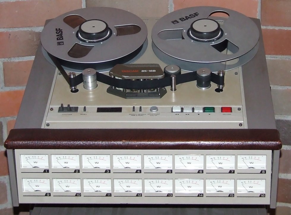 La comodidad del sonido digital no tiene rival, pero los chismes viejunos molan un montón