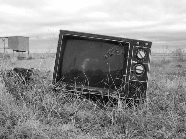 televisor abandonado