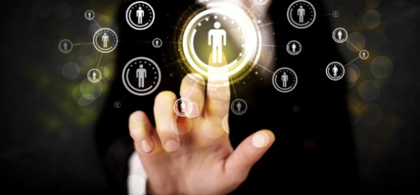 customer-in-center_643x300