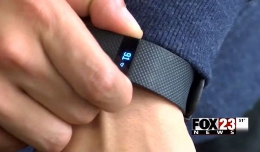 Oral_Roberts_University_fitbit_c10-0-630-362_s885x516